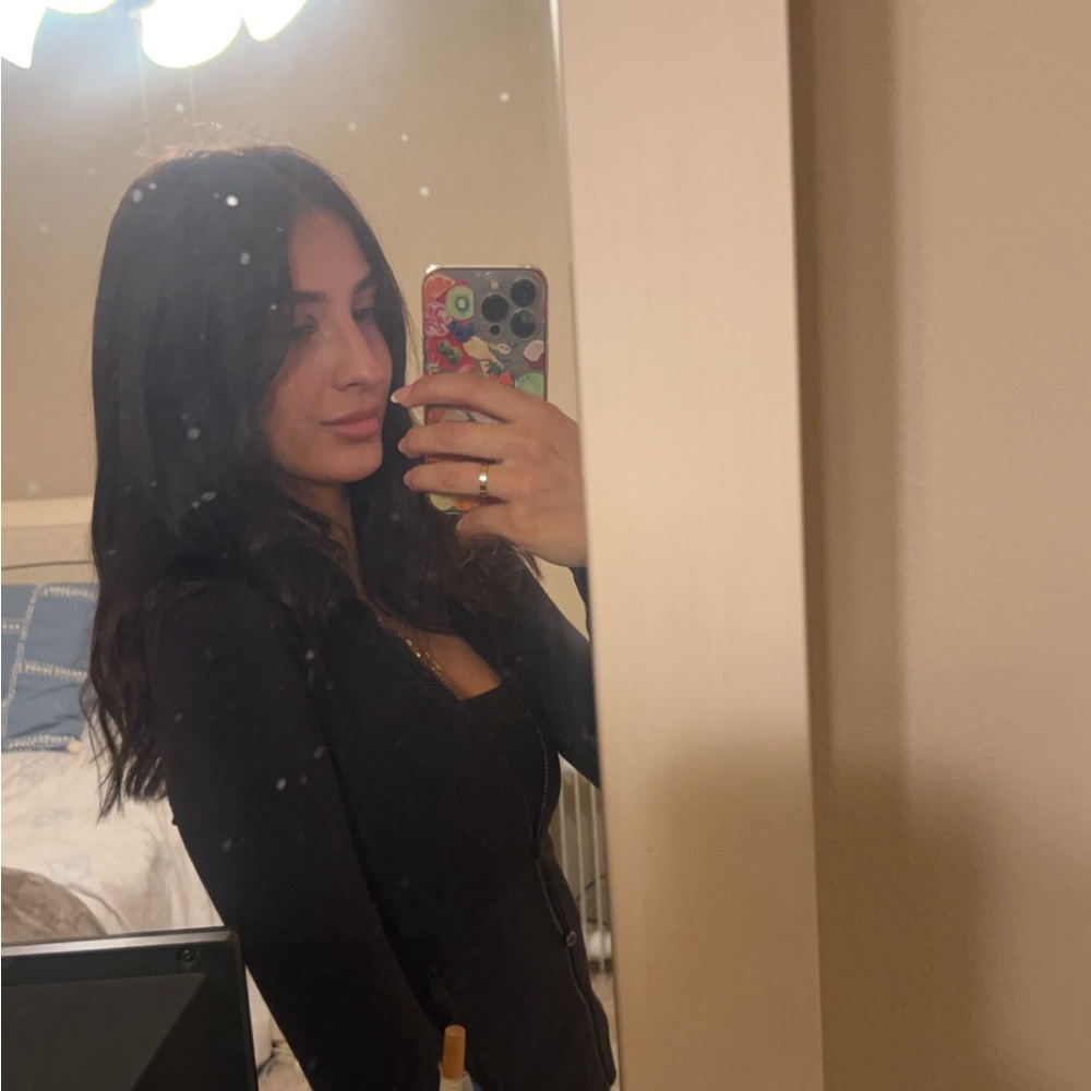 Meet your Posher, Aleyna